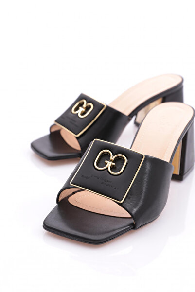 DGN 24151 Γυναικείες παντόφλες με τακούνι με αγκράφα