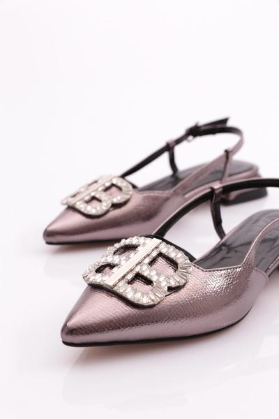 DGN 004 Model Women's Stone Detailed Sandals