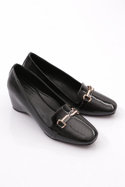 DGN 24305 Women's Heeled Shoes with Metal Accessories