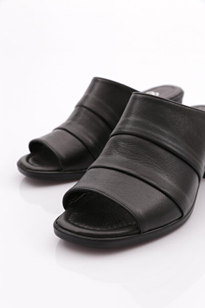 DGN Γυναικείες Παντόφλες 2201 - Άνετο και κομψό σχέδιο