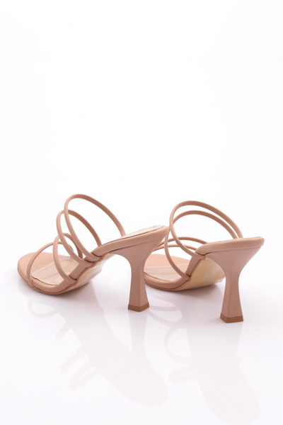 DGN 925 Dámské pantofle na podpatku s proužkem