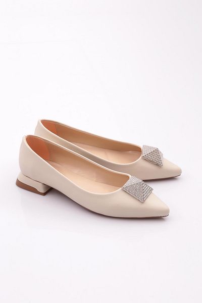 DGN 2807 Modell Damen – verzinkte Ballerinas mit spitzer Zehenpartie und Kristallsteinschnalle