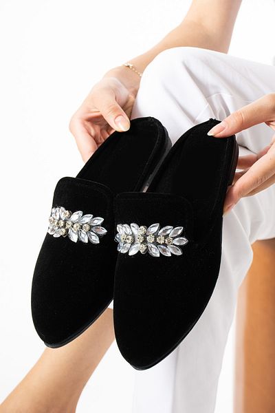 Moda Devrin Black Nubuck Floral Pointed Home and Outdoor Slippers