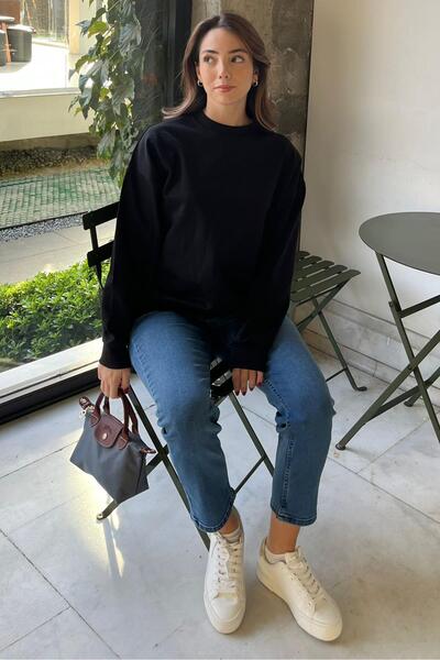 Madmext Siyah Bisiklet Yaka Basic Sweatshirt MG2185