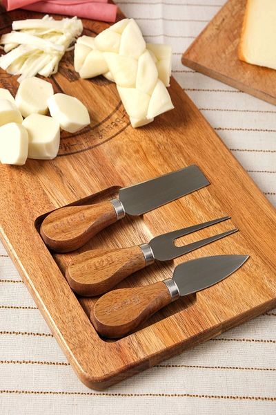 AVANTAGE HOME Mio - Acacia 4 Piece Cheese Presentation Board Set with 3 Blades