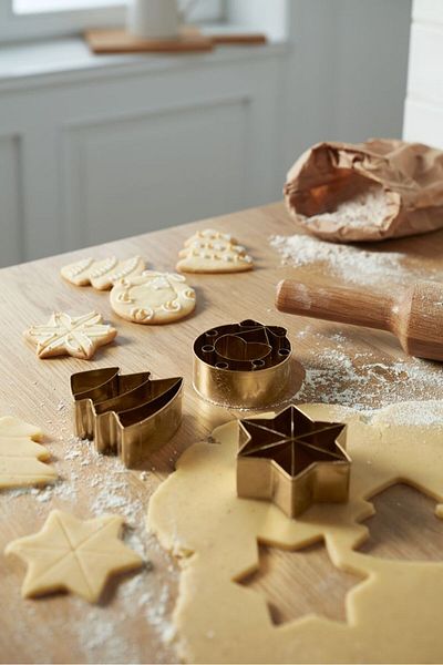 Tchibo 3 Pieces Premium Cookie Cutter Set, Gold