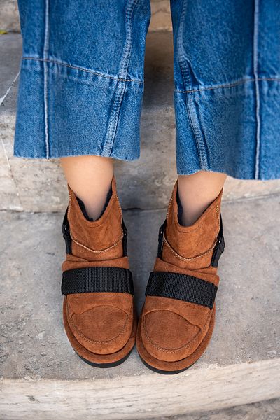 LAMİNTA Γυναικείες μπότες Lescar Tan Suede με λεπτομέρεια σχεδίασης με γούνα στη μέση