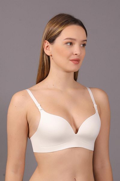 C&City Basic-BH von B Cup – nahtlos, ohne Polsterung und ohne dünne Bügel. ECRU