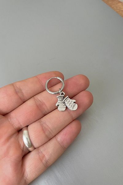 Jaida Moda Unisex Silver New Year Christmas Gloves Figure Dangle Steel Earrings