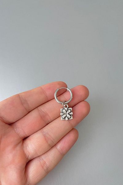 Jaida Moda Unisex Silver New Year Christmas Flower Figure Dangle Steel Earrings