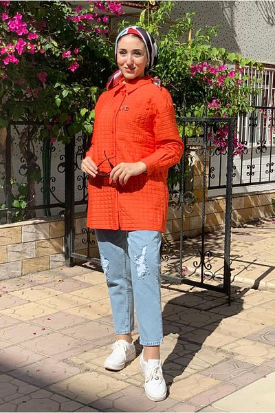 Moda Rosa 25K4121 - Light Red - Stein Detailed Quilted Jacket