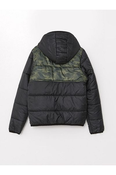 LC Waikiki Hooded Camouflage Patterned Boy's Puffer Coat