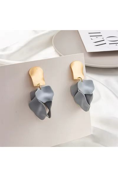 POSEİDONS JEWELLERY Gray Acrylic Vintagegül Petal Flower Earrings