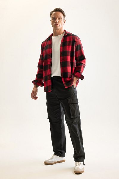 DeFacto Langärmliges Flanell-Poloshirt – Holzfäller-Passform, karierter Kragen D7191axns