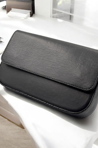 tusah حقيبة كروس باجيت مع غطاء معلق