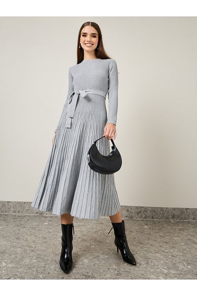 Styli Solid Belted Pleated A-Line Midi Dress