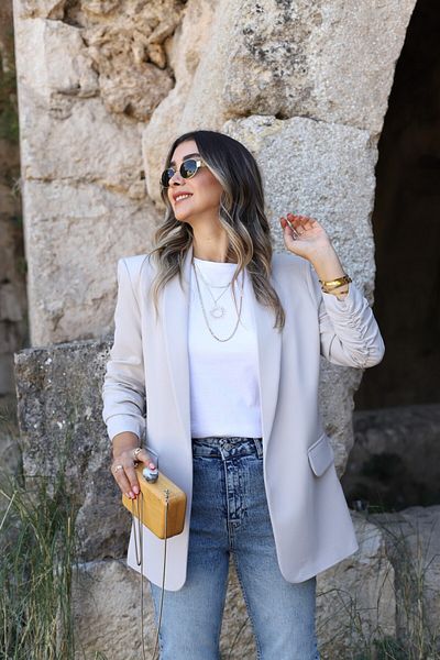 bytugcekaya Blazer - Πέτρινο μανίκι και λεπτομέρεια με κορδόνι