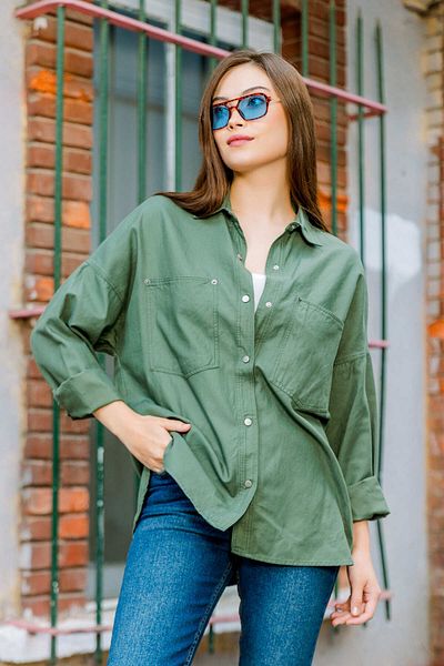 Maule Green 100% Cotton Gabardine Snap Fastener Double Pocket Women's Off-Shoulder Oversize Oval Shirt @Livorno