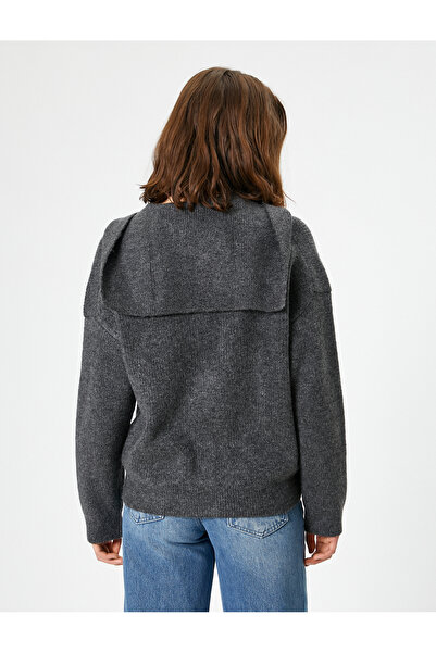 Koton Strickjacke mit Kapuze und V-Ausschnitt mit Knöpfen