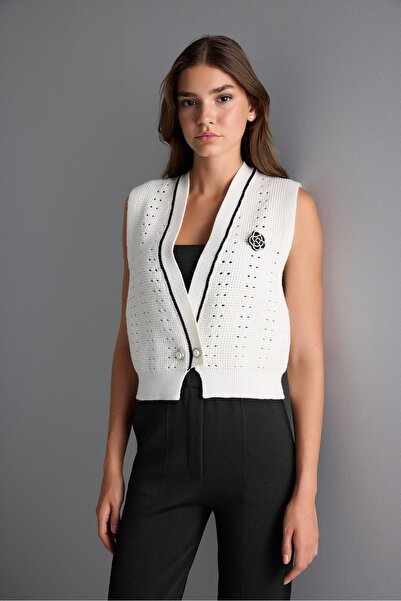 JOIN US İnci Düğmeli Çiçek Broşlu Triko Yelek