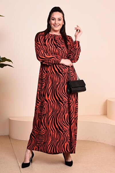 OMZ Φόρεμα με φλοράλ στάμπα σε μεγάλο μέγεθος