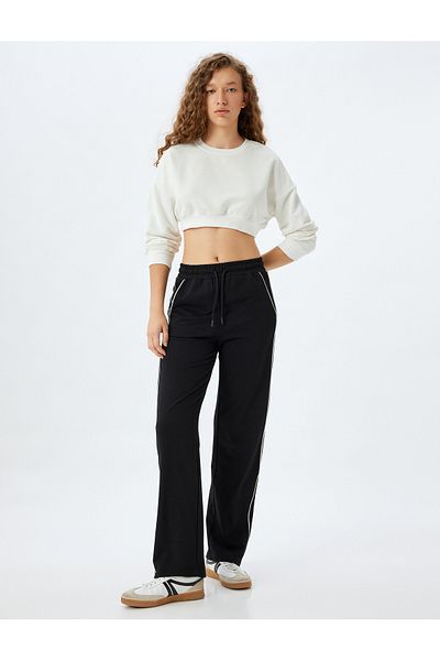 Koton Φούτερ Basic Crop Crew με μακρυμάνικη άνετη εφαρμογή