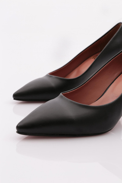 DGN 340-22y Kadın Sivri Burun Parmak Dekolteli Topuklu Ayakkabı