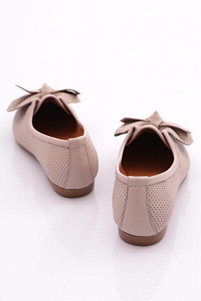 DGN 132 Model Women's Ribbon Ballerinas