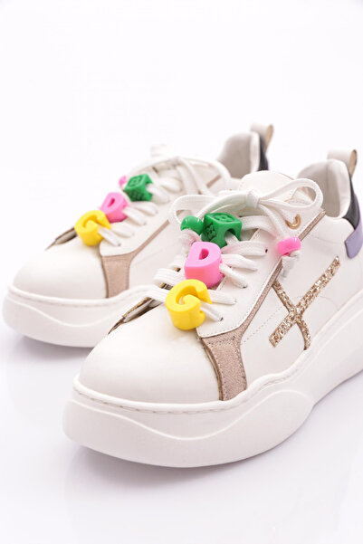 DGN White and Black Women's Sneakers - 21343118