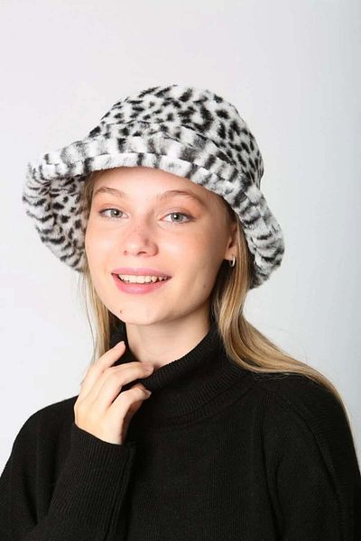 REMSA Rkş-01 Model Women's Plush Bucket Hat - Black and White Spotted