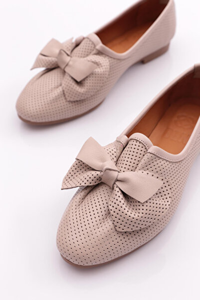 DGN 132 Model Women's Ribbon Ballerinas