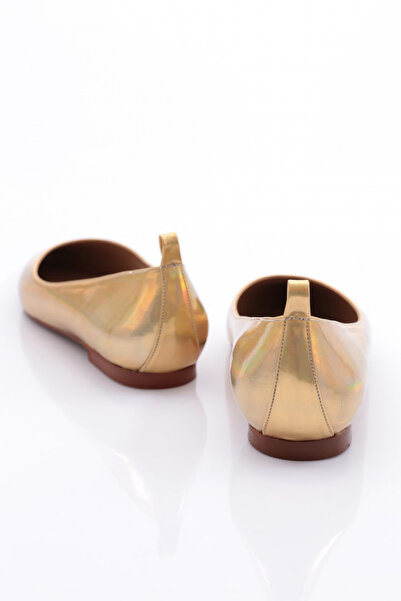 DGN Gold Metallic Women's Pointed Toe Ballerinas - 2773557