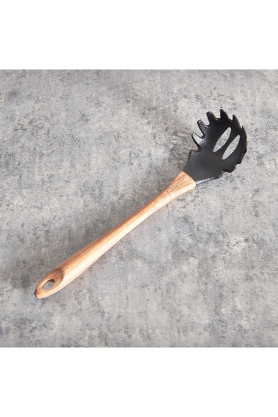 FACKELMANN Solid Nylon Spaghetti Spoon with Wooden Handle