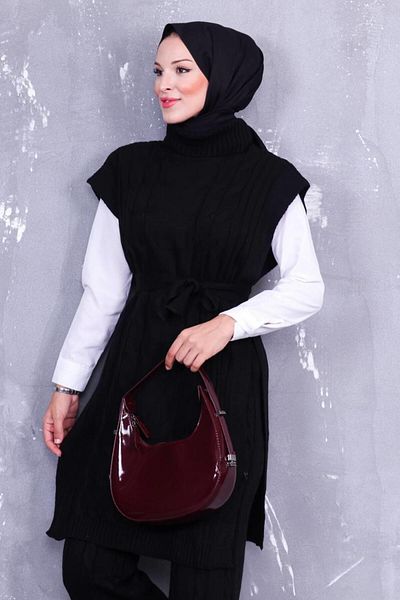 Nergis Neva Butik طقم سترة بحزام وشعر مجدول بياقة مدورة