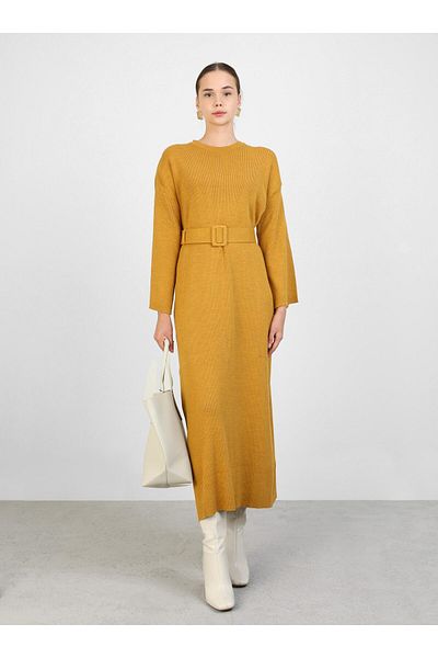 Refka Hijab-Kleid aus Strick mit Gürteldetail – Senf – Refka
