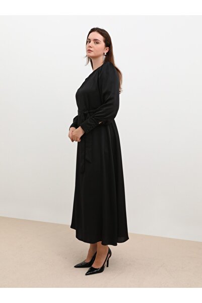 ALİA Saténové šaty velké velikosti s balonovým rukávem – černé – Alia