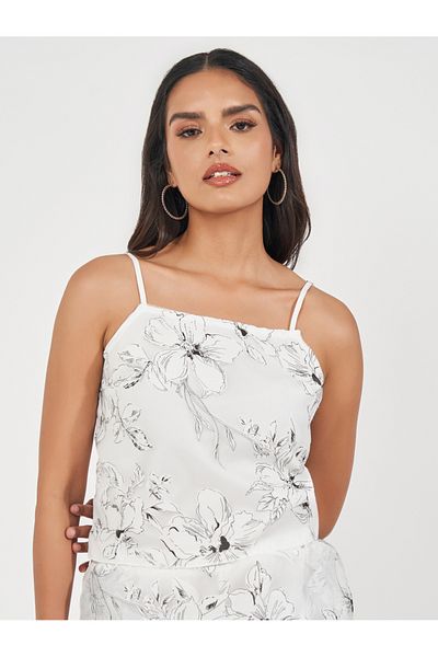 Styli Embroidered Flower Pattern Cami Top
