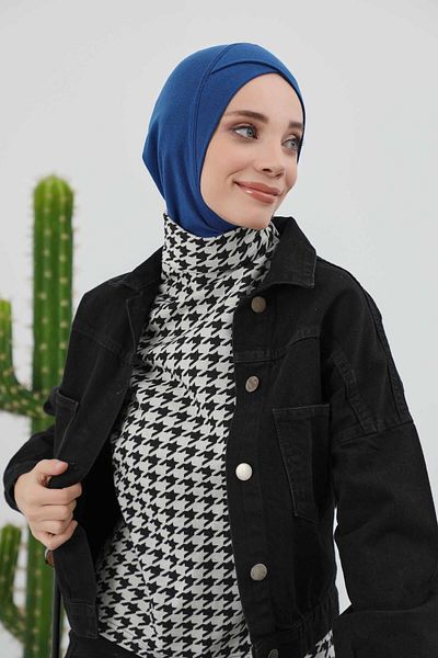 Aisha's Design غطاء رأس شتوي بتفاصيل متقاطعة من الأمام، TB-4RB