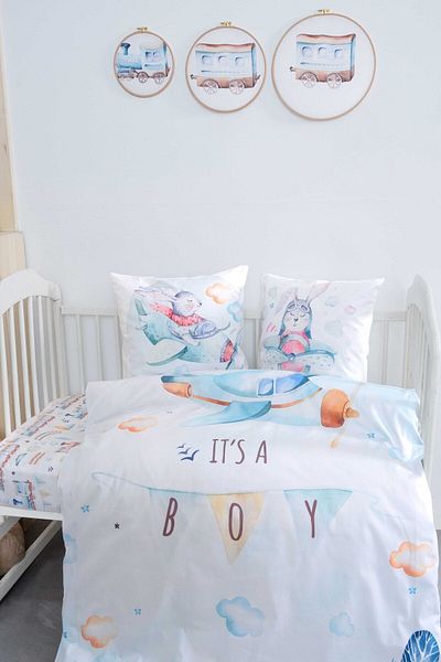 Montisu Mibabies Boy Pilot Baby Room Set - 100% Cotton Duvet Cover, Throw Pillow and Wall Decoration