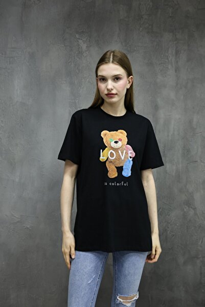 DK DAKSEL تي شيرت أسود كبير الحجم للسيدات مطبوع عليه دمية دب الحب