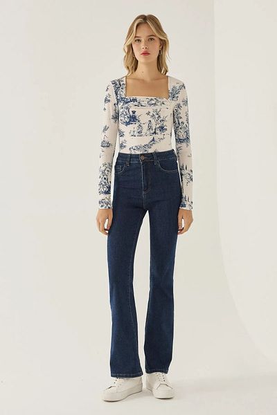 Hiccup Top cu model cu detaliu adunat