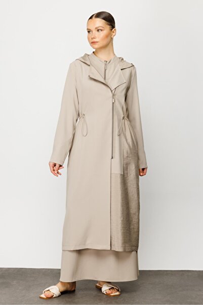 Micca Yan Fermuar ve Garni Detaylı Zor Kırışan Nefes Alan Özel Dokuma Tam Boy Zamansız Kap-Taş