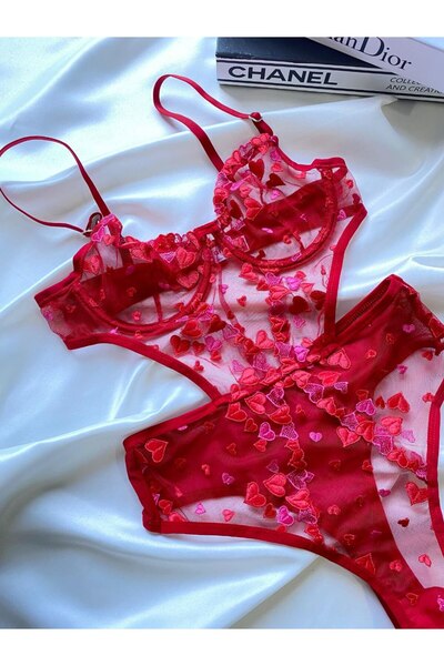 Bless HARPER Bodysuit Kırmızı Kalpli Brode Fantezi Tül Transparan iç Çamaşır Takımı Babydoll