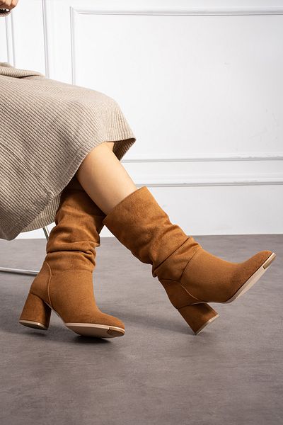 KOTAN Tan Suede Gusseted Άνετα κομψά γυναικεία μποτάκια με τακούνι με λεπτομέρεια με κορδόνι