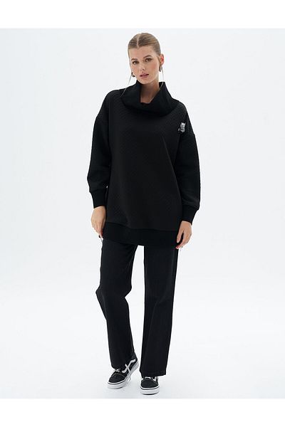 Kayra Hanorac negru din tricotaj - Design matlasat