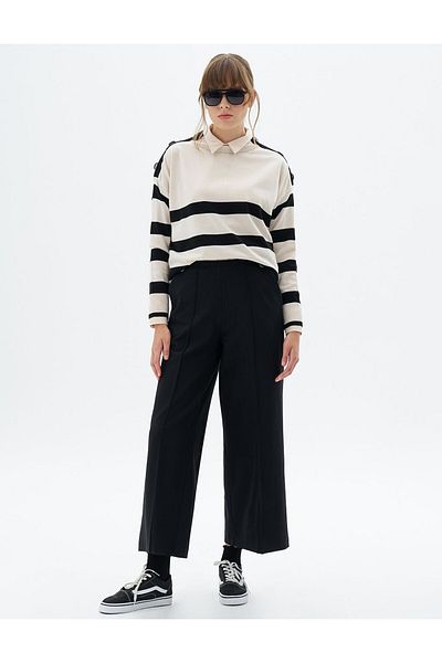 Kayra High Waist anD Button DetaileD Black Trousers