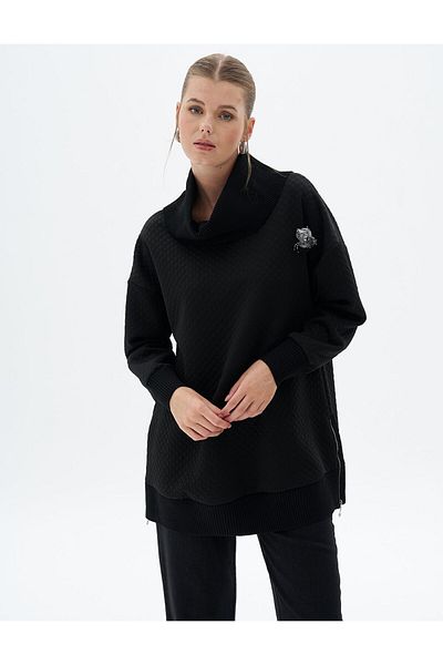 Kayra Hanorac negru din tricotaj - Design matlasat