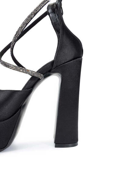 Tamer Tanca Kadın Hakiki Deri Siyah Saten Topuklu Ayakkabı