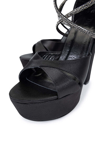 Tamer Tanca Kadın Hakiki Deri Siyah Saten Topuklu Ayakkabı