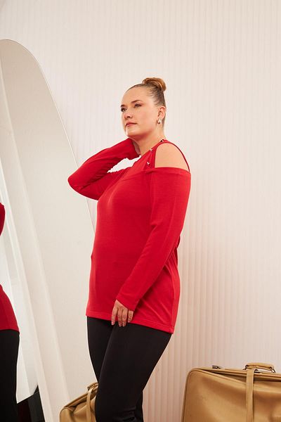 RMG Large Size Shoulder Detail Knitted Blouse Red